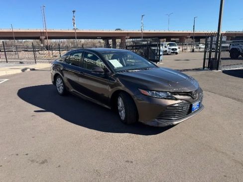 Used 2018 Toyota Camry LE w/ Moonroof Package image 23
