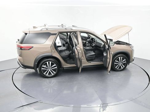 Used 2023 Nissan Pathfinder Platinum AWD/4WD image 27