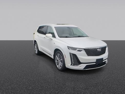 Used 2020 Cadillac XT6 Premium Luxury AWD/4WD image 3