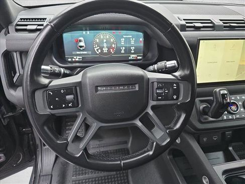 Used 2022 Land Rover Defender 110 X-Dynamic SE image 18