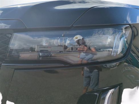 Used 2024 Cadillac Escalade Sport image 10