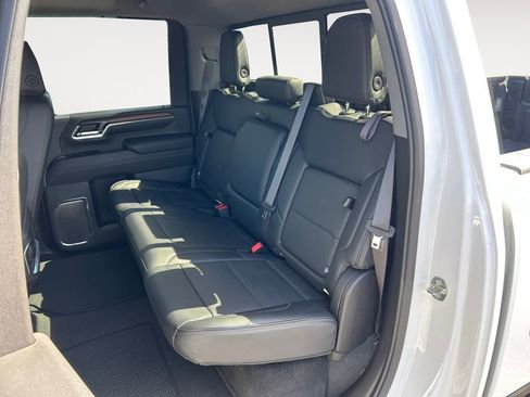 Used 2024 GMC Sierra 3500 Denali w/ Denali Reserve Package AWD/4WD image 12