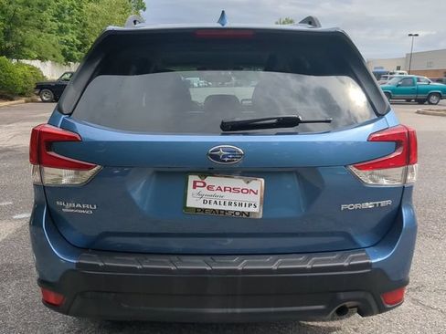 Used 2023 Subaru Forester Premium AWD/4WD image 5