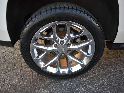 Used 2018 Cadillac Escalade Platinum image 35