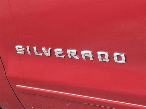 Used 2018 Chevrolet Silverado 1500 LT w/ All Star Edition image 27