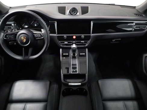 Certified 2025 Porsche Macan image 26
