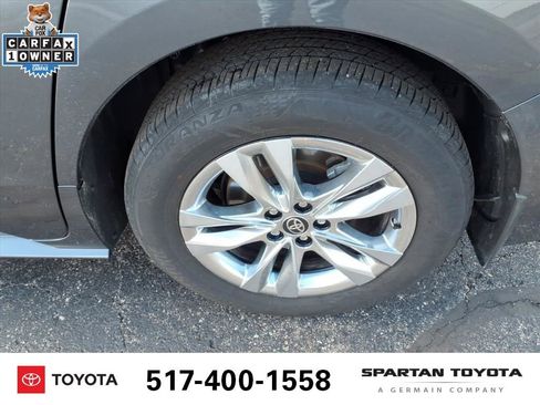 Used 2025 Toyota Sienna XLE w/ XLE Plus Package image 10