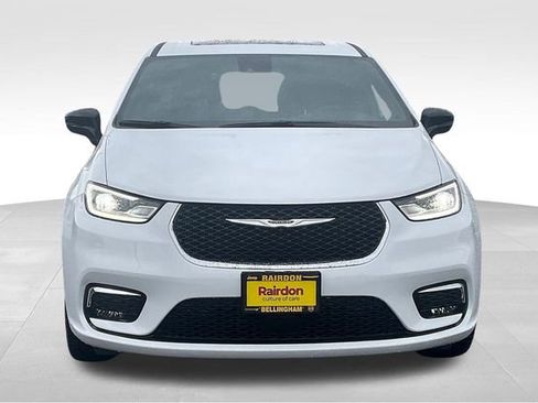 New 2026 Chrysler Pacifica Select image 12