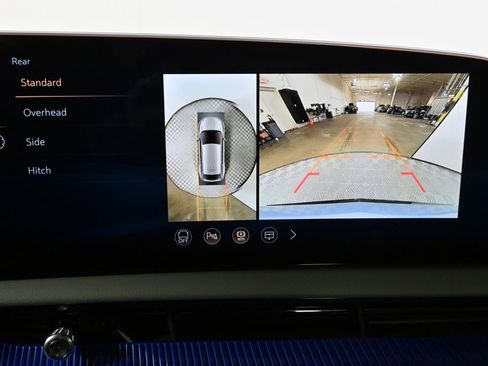 New 2026 Cadillac Optiq Luxury 2 image 30