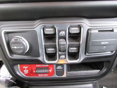 Used 2021 Jeep Gladiator Mojave image 39