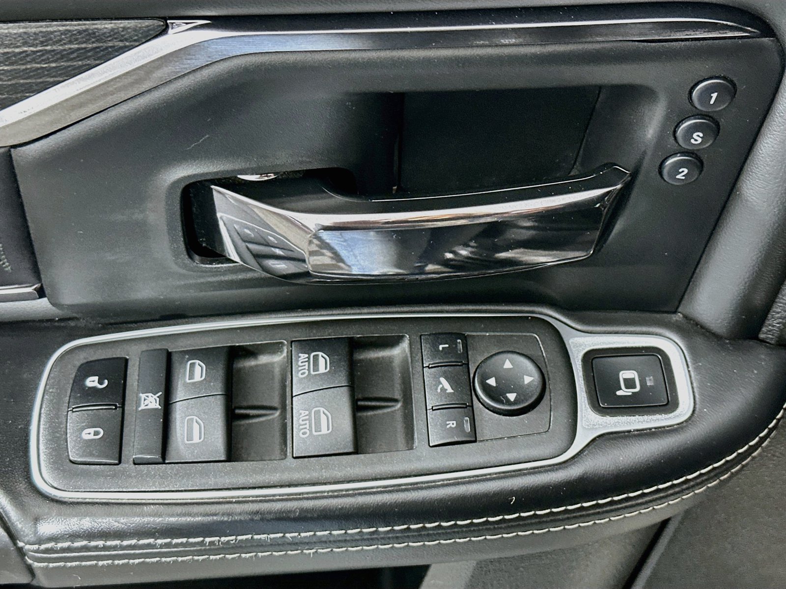 Used 2022 RAM 2500 Limited AWD/4WD image 19