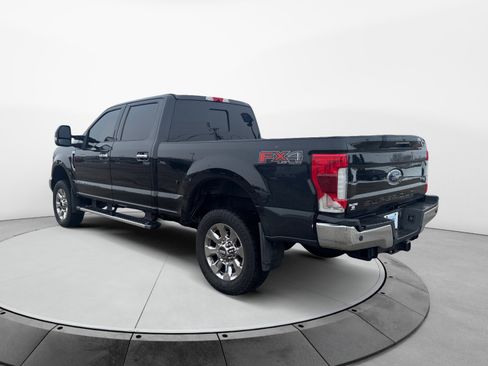 Used 2019 Ford F250 Lariat w/ Lariat Ultimate Package image 3