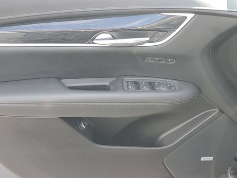 Certified 2022 Cadillac XT5 Premium Luxury w/ LPO, Floor Liner Package AWD/4WD image 11