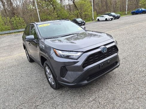 Used 2024 Toyota RAV4 XLE w/ Convenience Package AWD/4WD image 4