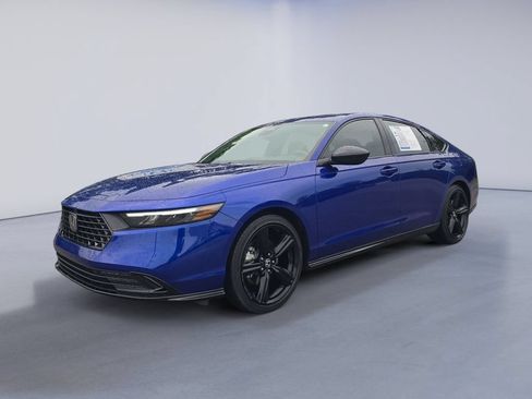 Used 2025 Honda Accord Sport image 1