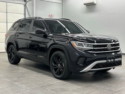 Used 2023 Volkswagen Atlas SE w/ Panoramic Sunroof Package