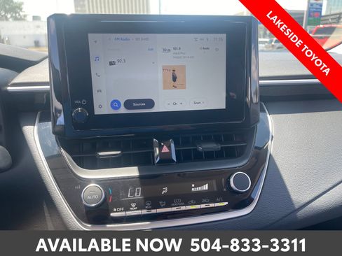 Used 2025 Toyota Corolla LE FWD image 31