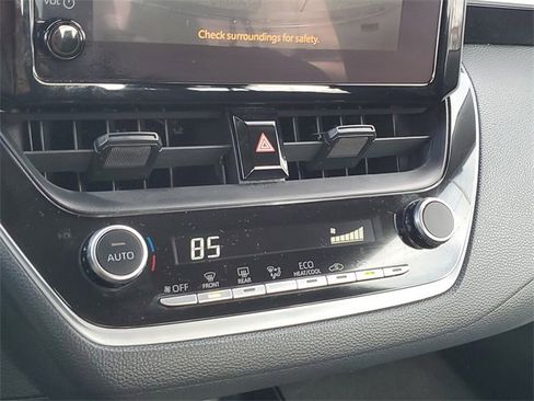 Used 2024 Toyota Corolla LE image 28