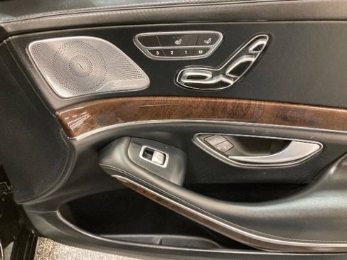 Used 2018 Mercedes-Benz S 560 4MATIC Sedan image 37