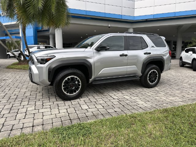 Used 2025 Toyota 4Runner TRD Off-Road Premium AWD/4WD image 31