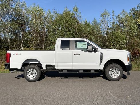 New 2026 Ford F250 XL w/ F-250 >10K GVWR Package image 24