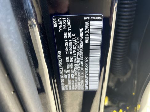 Used 2022 Porsche Cayenne S Platinum image 29