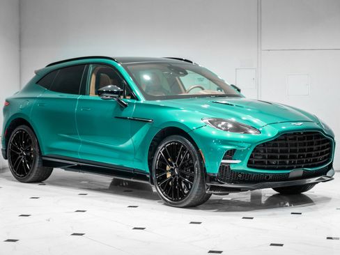 Used 2023 Aston Martin DBX 707 image 1