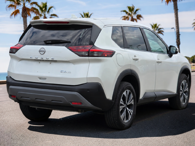 Used 2023 Nissan Rogue SV AWD/4WD image 7