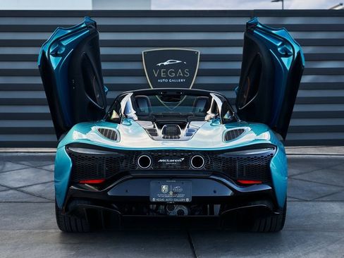 Used 2025 McLaren Artura Spider RWD image 22