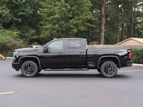 New 2026 Chevrolet Silverado 2500 LT w/ Trail Boss Package AWD/4WD image 2
