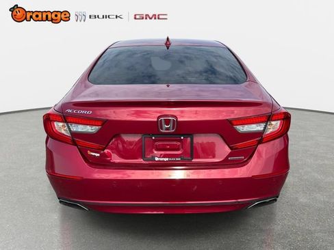 Used 2018 Honda Accord Touring image 4