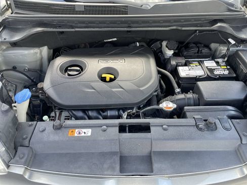 Used 2016 Kia Soul + FWD image 13