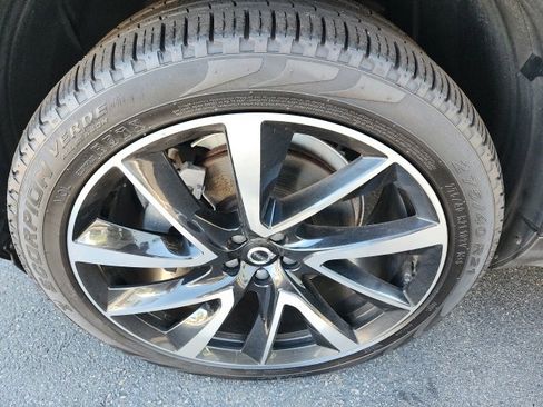 Used 2024 Volvo XC90 B6 Plus image 12