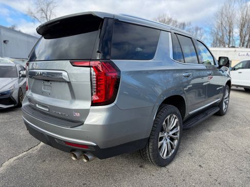 Used 2024 GMC Yukon Denali w/ Advanced Technology Package image 3