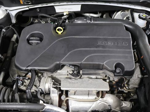 Used 2022 Chevrolet Malibu LT image 13