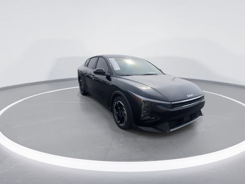 Used 2025 Kia K4 EX image 2