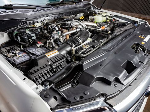 Used 2024 Ford F250 Limited w/ FX4 Off-Road Package image 40