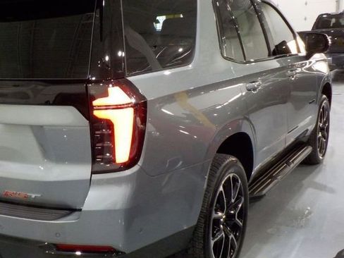 Used 2025 Chevrolet Tahoe RST w/ Comfort Package image 2