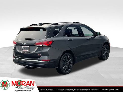 Certified 2022 Chevrolet Equinox RS w/ Infotainment Package image 6