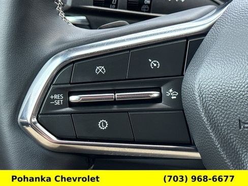 Used 2025 Chevrolet Traverse LT w/ LPO, Floor Liner Package AWD/4WD image 13