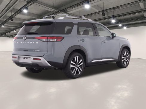 Used 2023 Nissan Pathfinder Platinum w/ Cargo Package FWD image 4