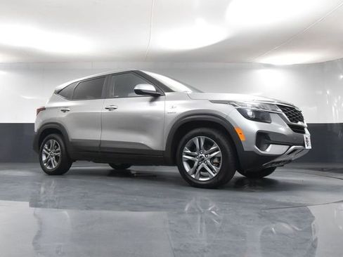 Used 2021 Kia Seltos LX image 47