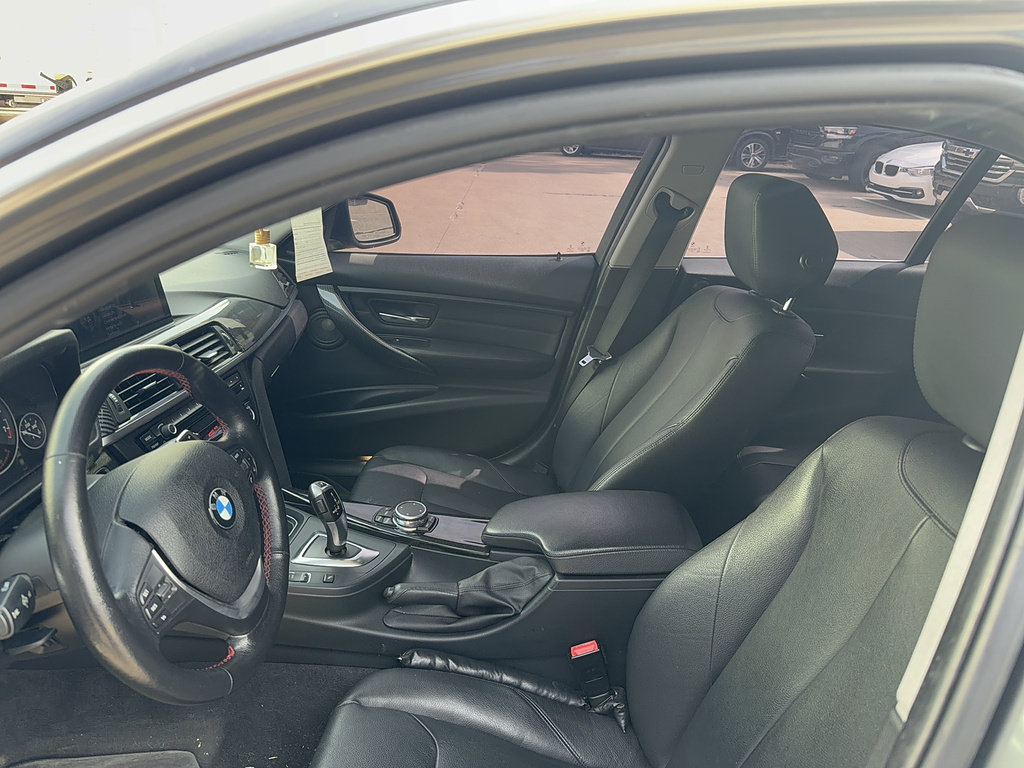 Used 2015 BMW 335i xDrive Sedan AWD/4WD image 5