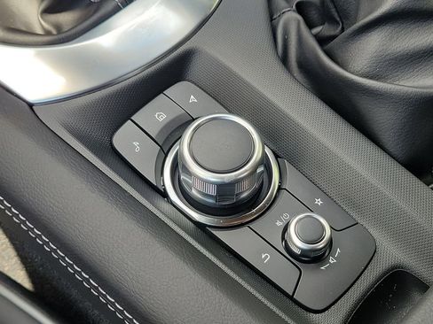 Used 2025 MAZDA MX-5 Miata RF Club RWD image 30