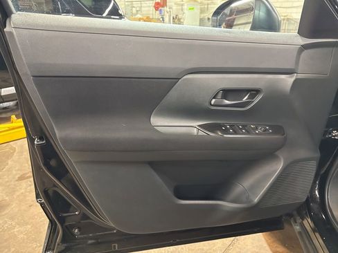 Certified 2025 Nissan Kicks S w/ Interior Electronics Package image 12