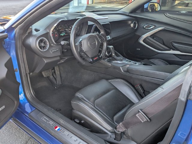 Used 2016 Chevrolet Camaro SS RWD image 9