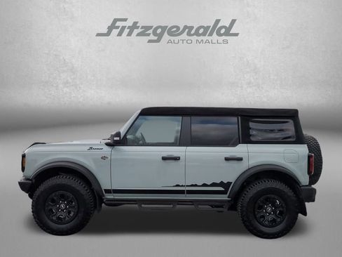 Used 2024 Ford Bronco Wildtrak image 3
