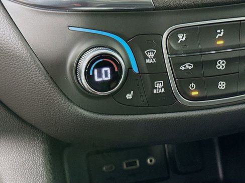Used 2024 Chevrolet Equinox LT FWD image 29