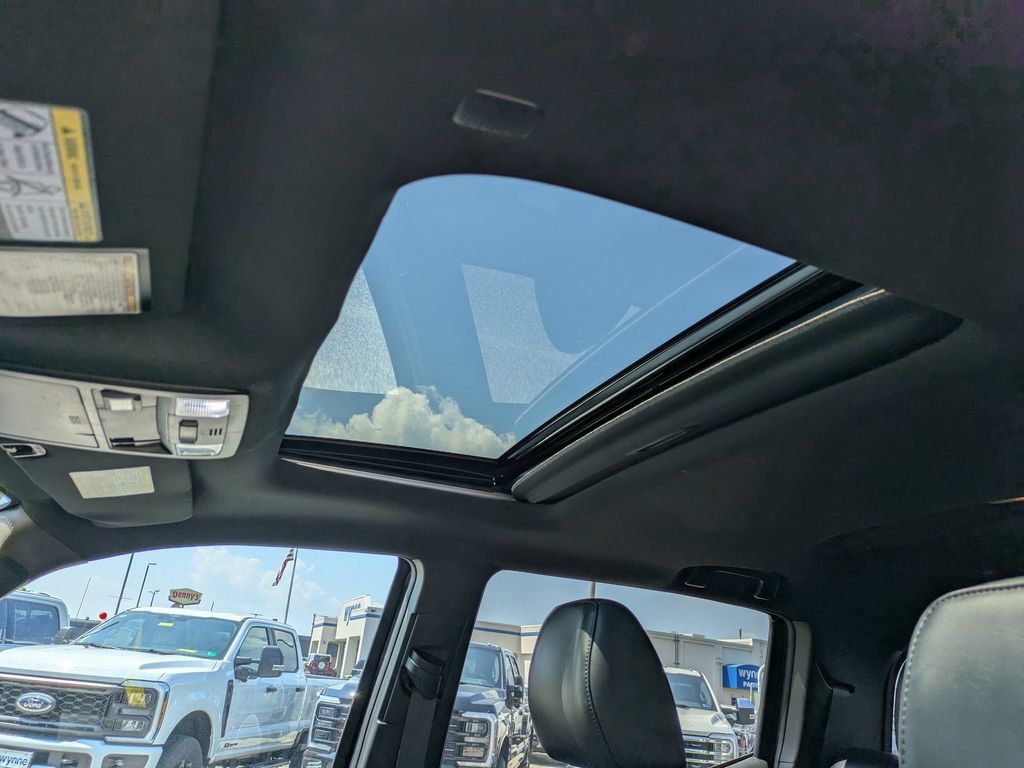 Used 2020 Toyota Tacoma TRD Sport w/ TRD Premium Sport Package AWD/4WD image 20