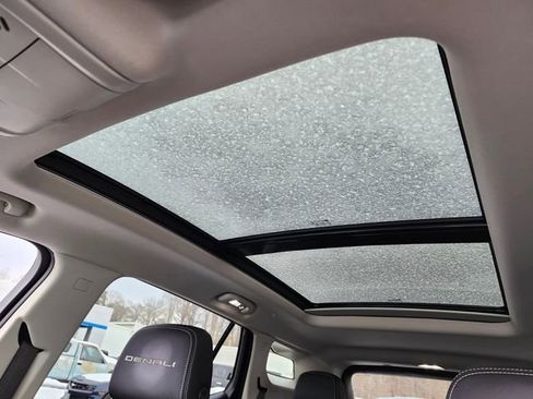 Used 2022 GMC Terrain Denali w/ LPO, Floor Liner Package image 10